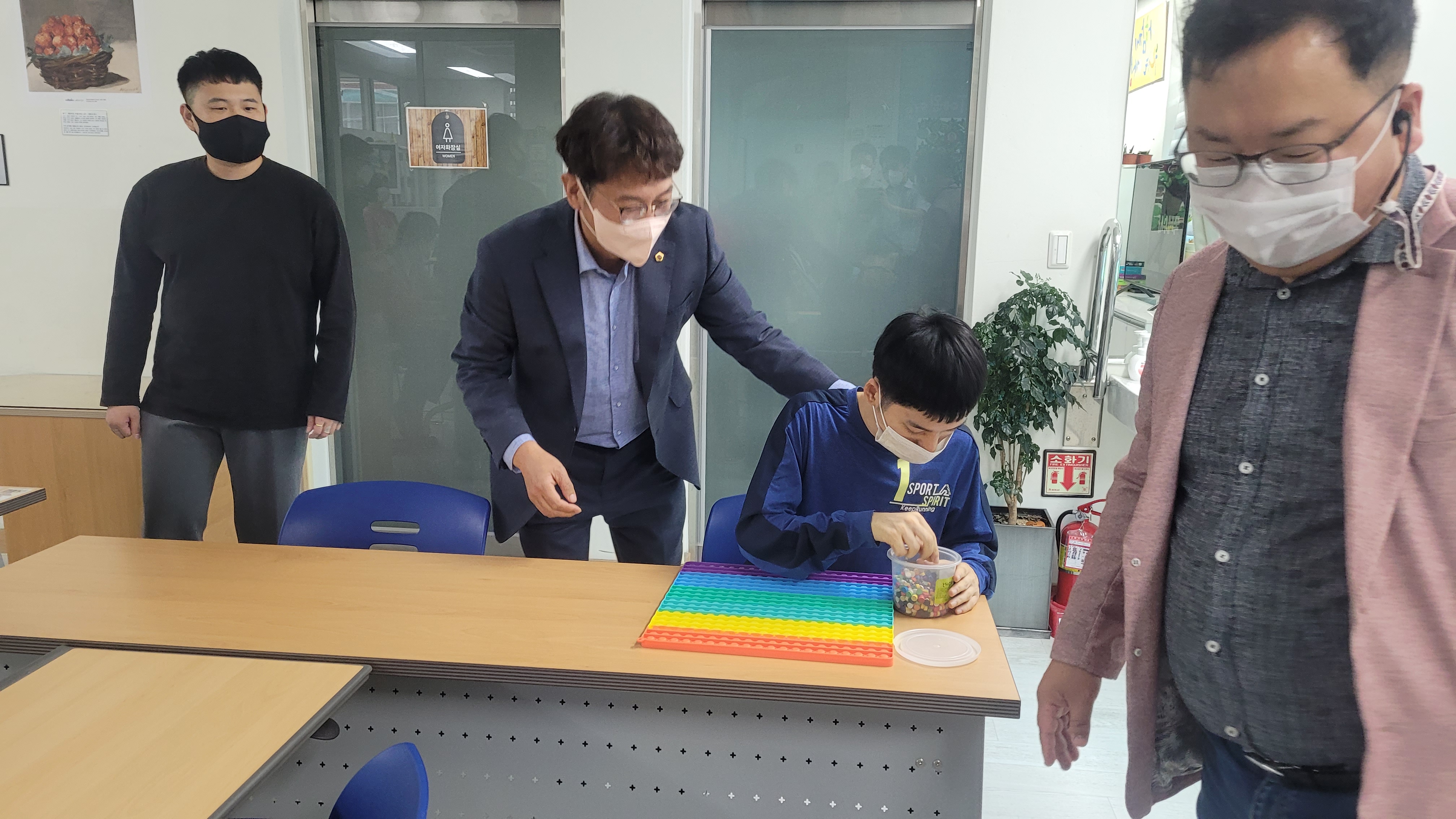이정범 의원, 추석맞이 사회복지시설 방문(충주시장애인다누리주간보호센터) - 3