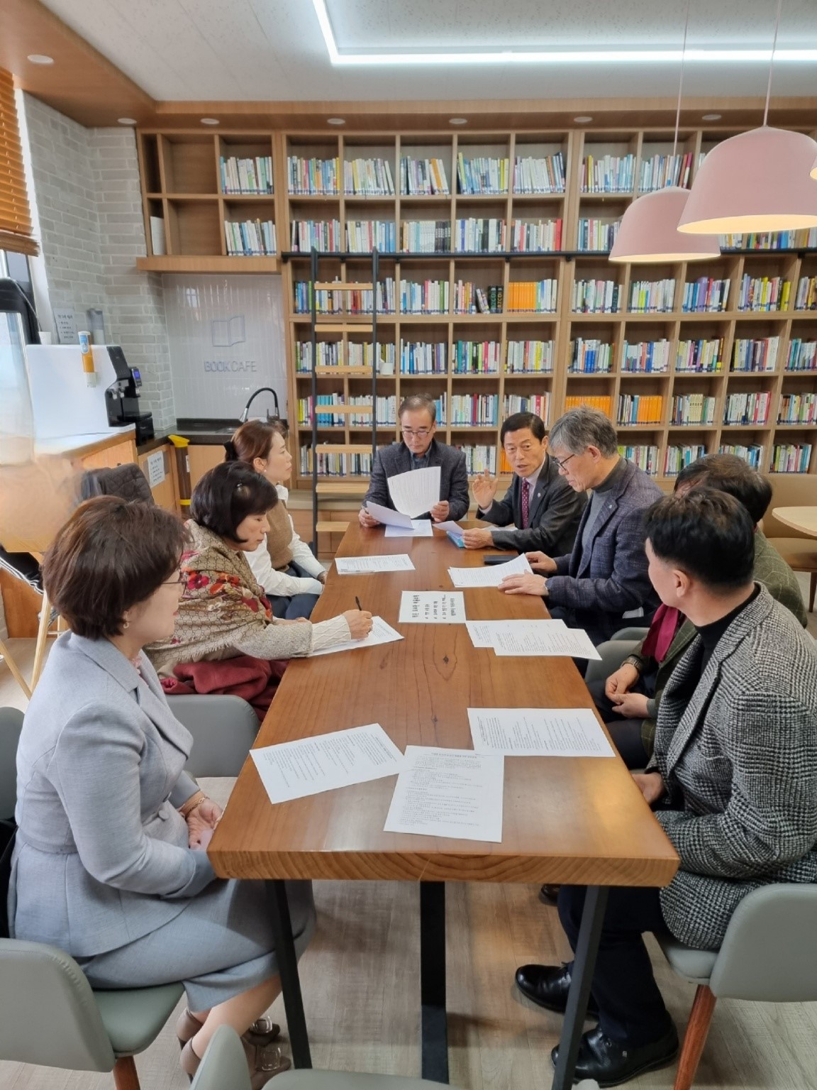 김현문 위원장, 미원초 금관분교·미원초·미원중 방문하여 지역주민과의 간담회 실시 - 2