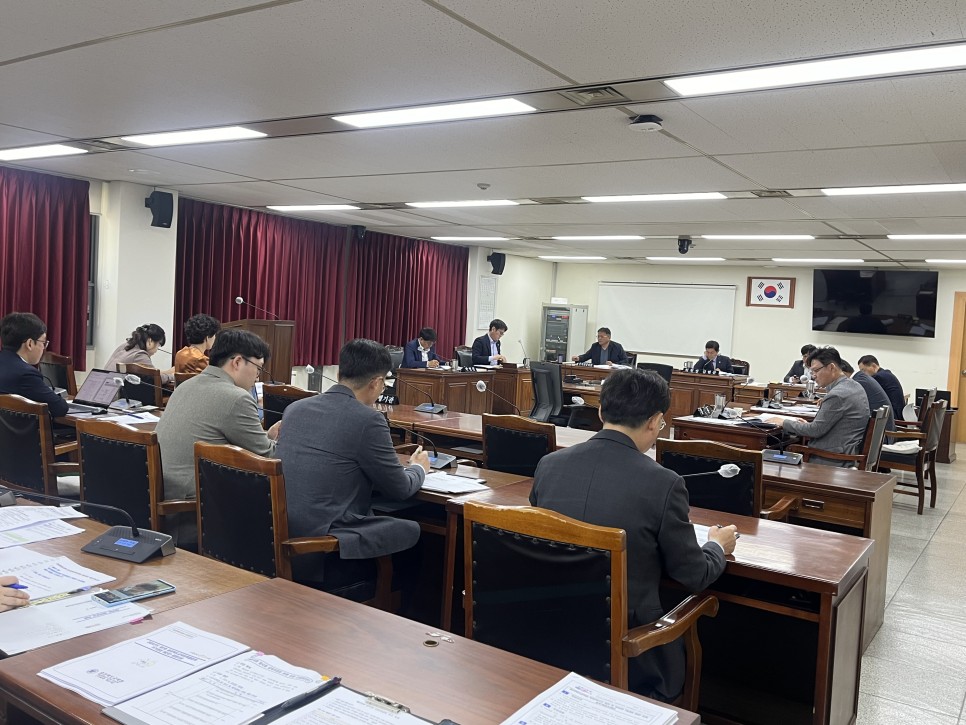 제416회 임시회 교육위원회 정례 사전 간담회(충북교육청 감사관 등 10개 부서)  - 2