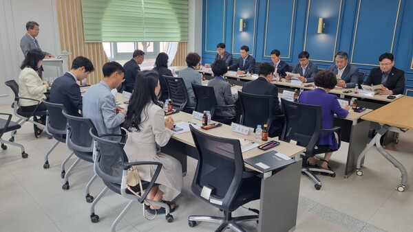 교육위원회, 제416회 임시회 기간 중 중앙초등학교 현장방문 실시 - 1