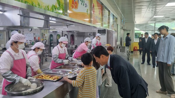 교육위원회, 제416회 임시회 기간 중 중앙초등학교 현장방문 실시 - 3