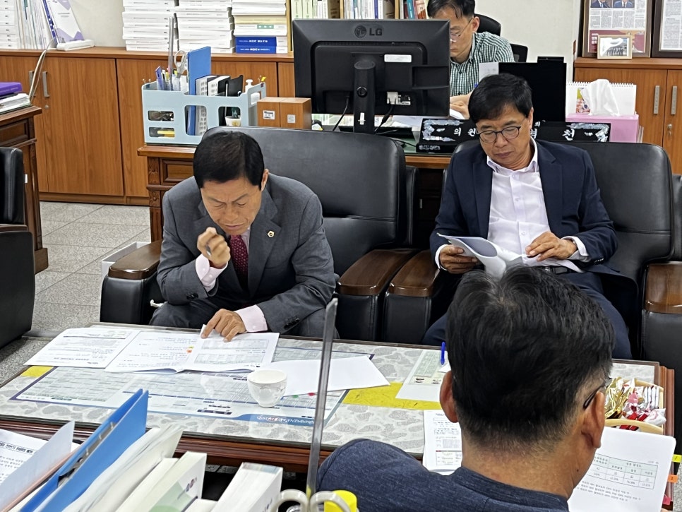 제417회 정례회 교육위원회 정례 사전 간담회(충북교육연구정보원 등 4개 기관 및 부서) - 2