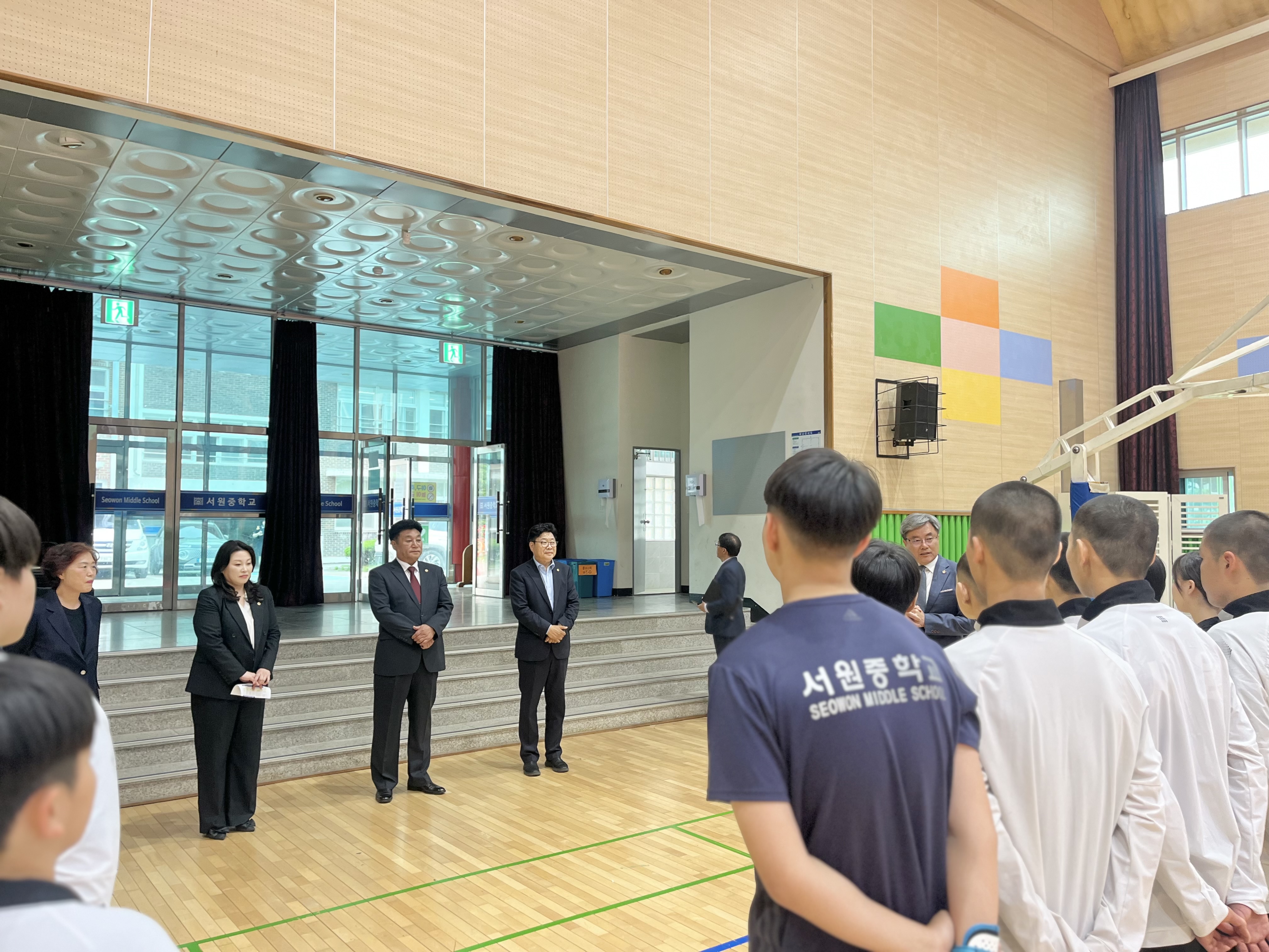 김정일, 박봉순, 박진희 의원, 제54회 전국소년체전 참가 서원중학교 태권도부 학생선수단 격려 - 2