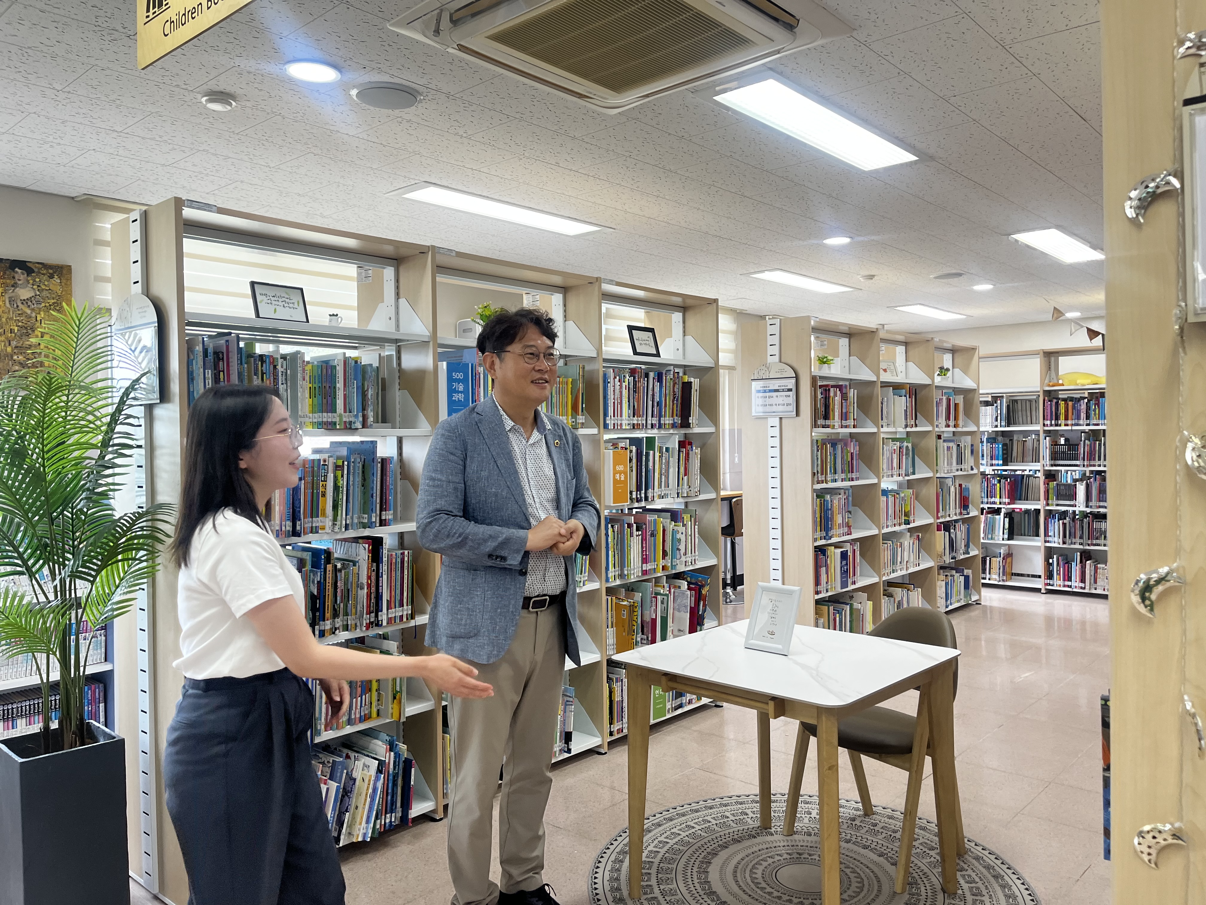 이정범 위원장, 충주지역 기관방문(주덕초등학교, 놀이교육지원센터놀샘터, 중원교육도서관, 충주미덕중학교) - 11