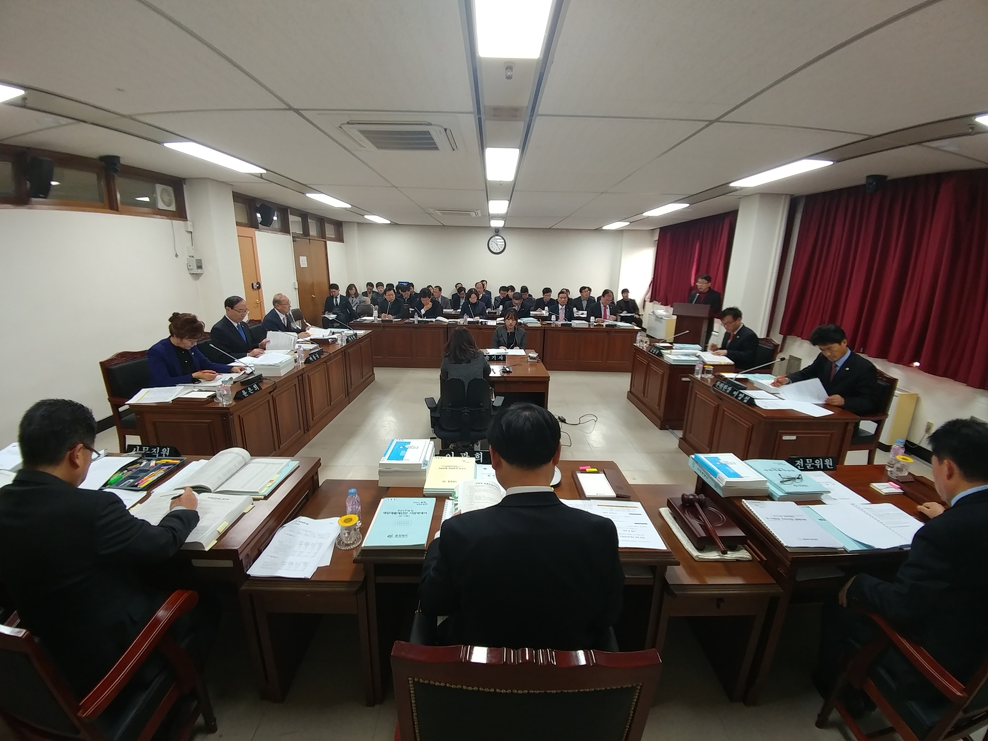 제352회 제3차 정책복지위원회 2017년도 예산안 심사 - 2