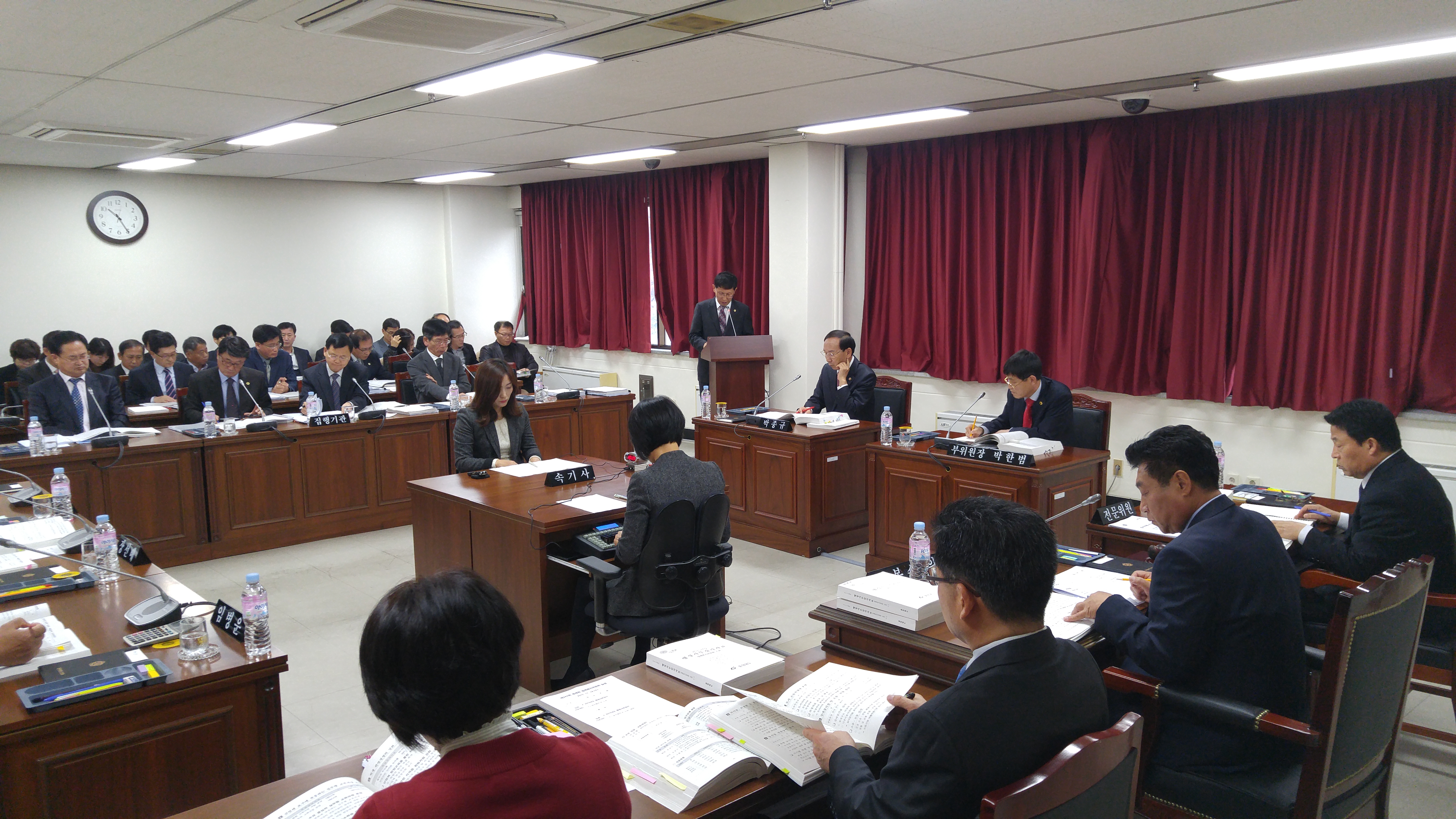 정책복지위원회 보건복지국 행정사무감사 실시 - 3