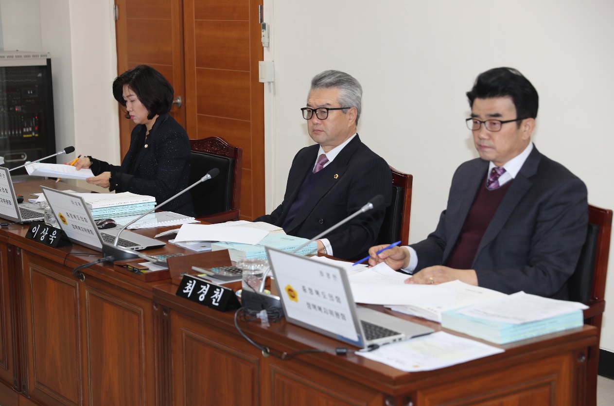 제371회 임시회 제1차 정책복지위원회 활동사진 - 5