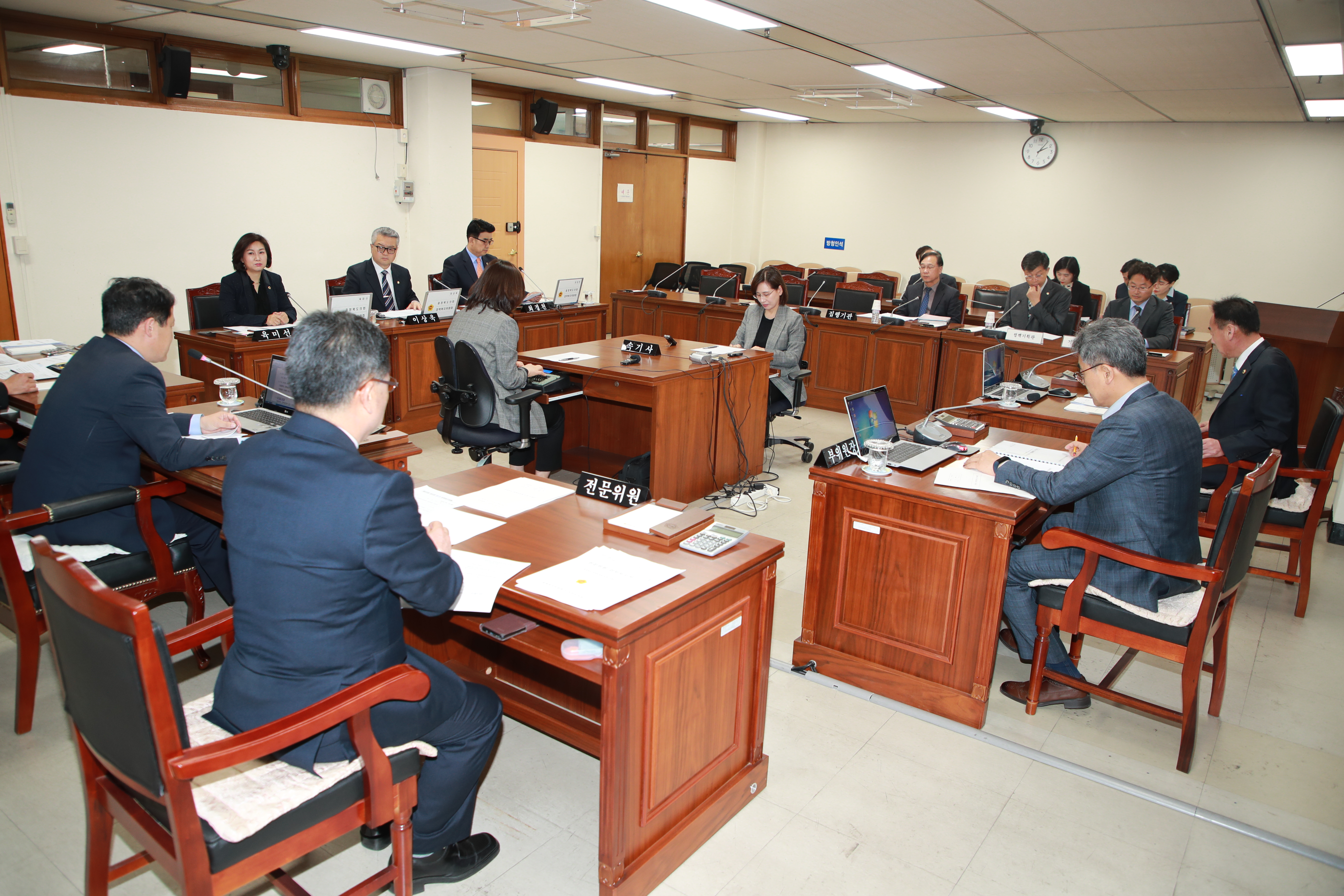 제372회 충청북도의회 임시회 제1차 정책복지위원회 활동사진(2019. 4. 18.) - 2