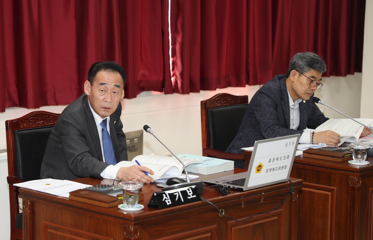 제371회 임시회 제1차 정책복지위원회 활동사진 - 4