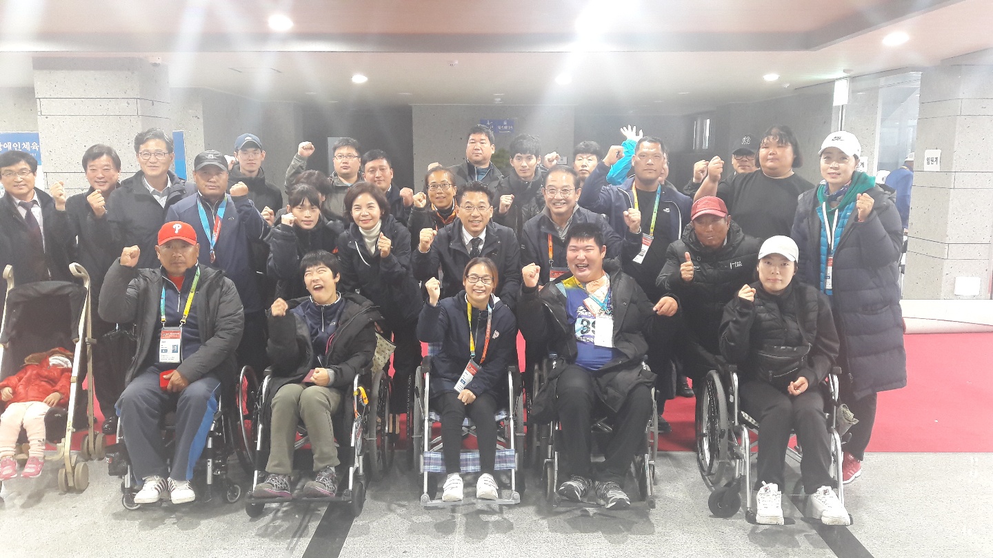 행정문화위원회, 전국장애인체전 참가 충북선수단 격려 - 1