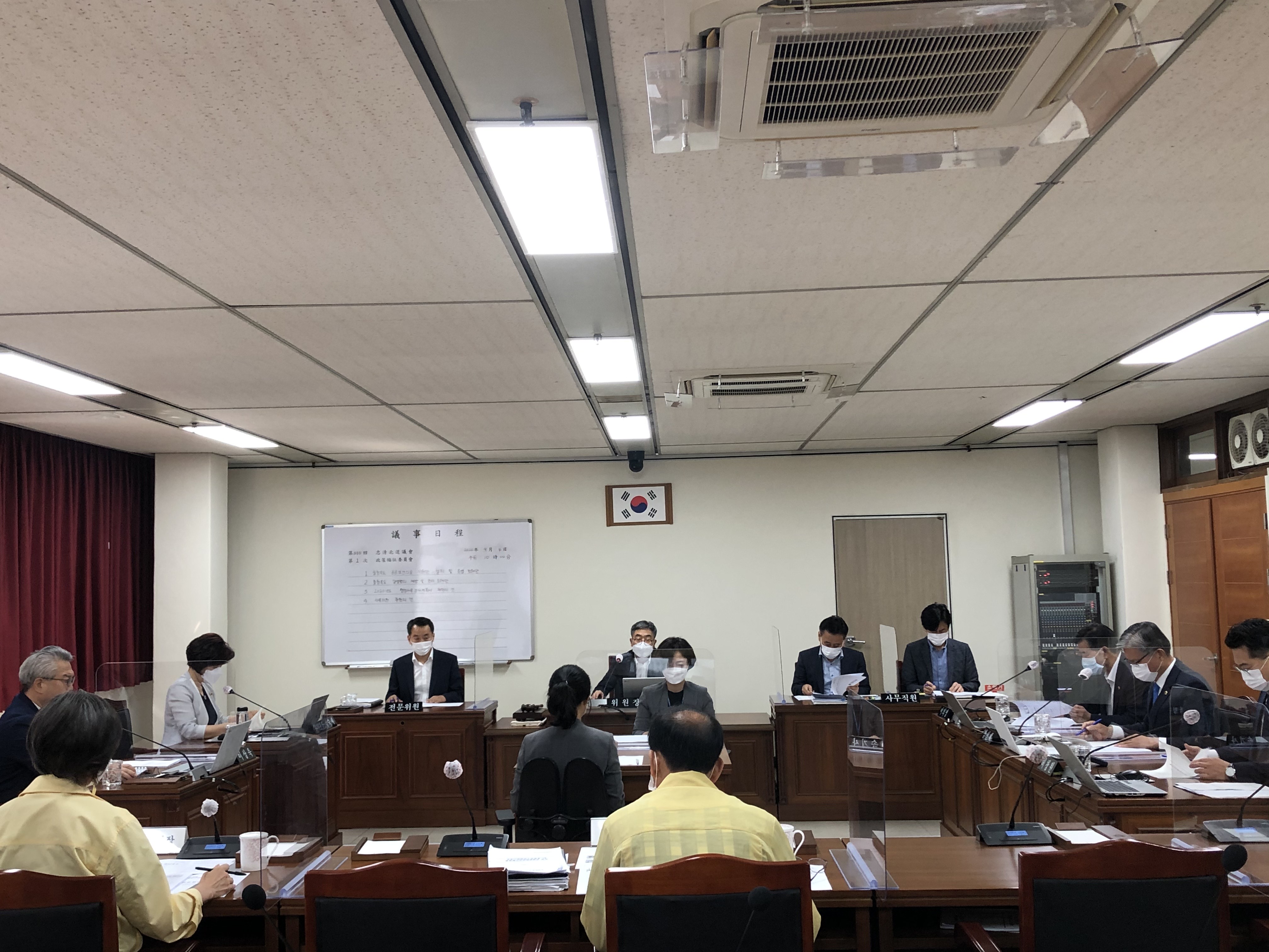 제385회 임시회 제1차 정책복지위원회 개최 - 1