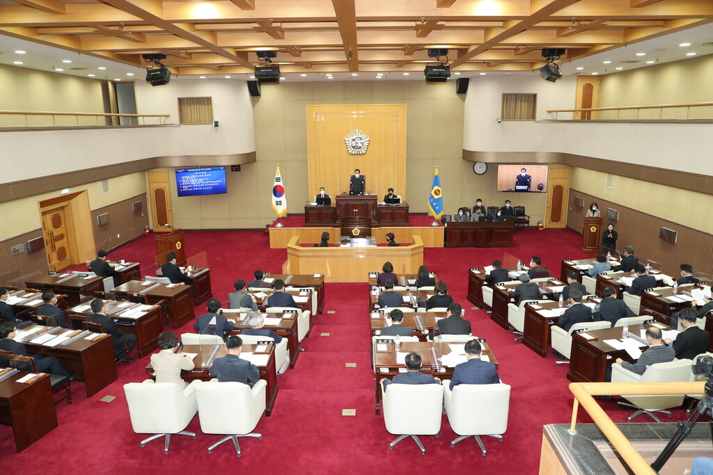 충북도의회 제388회 임시회 1차  본회의 개최 - 1