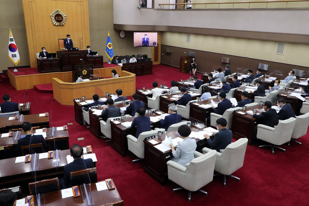 충청북도의회 제392회 임시회 제2차 본회의 개의 - 2