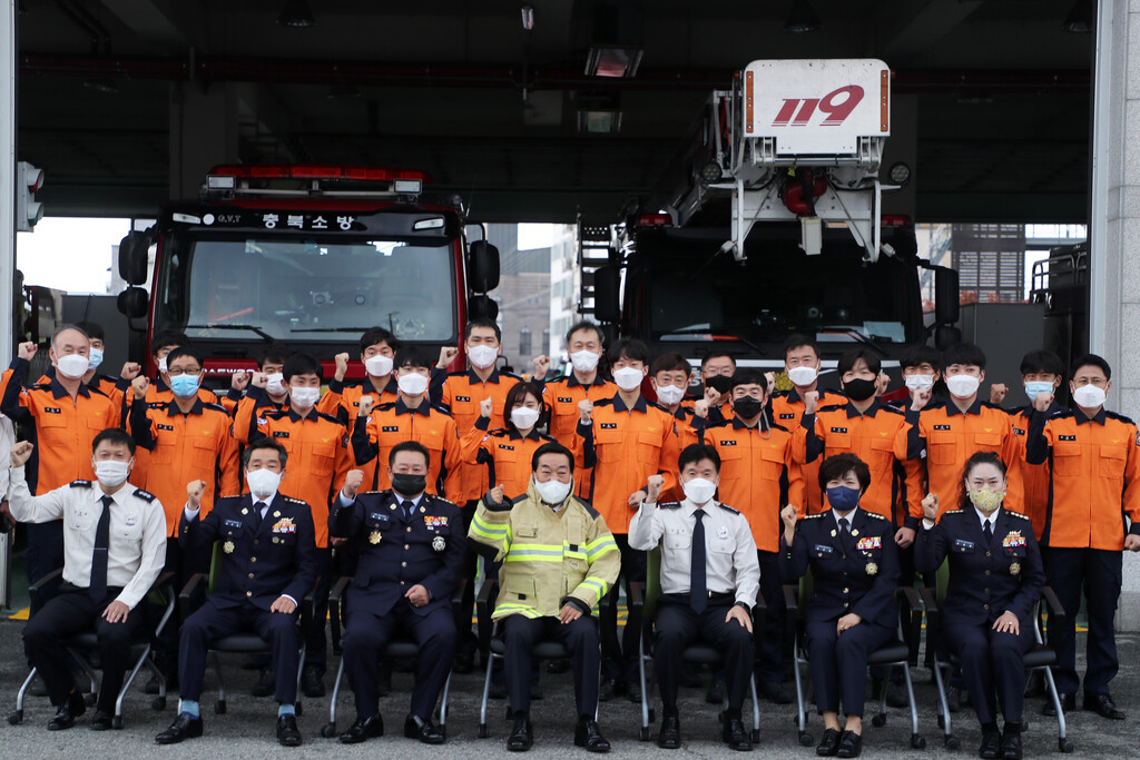 충북도의회 박문희 의장, 청주동부소방서 직원 격려      - 2