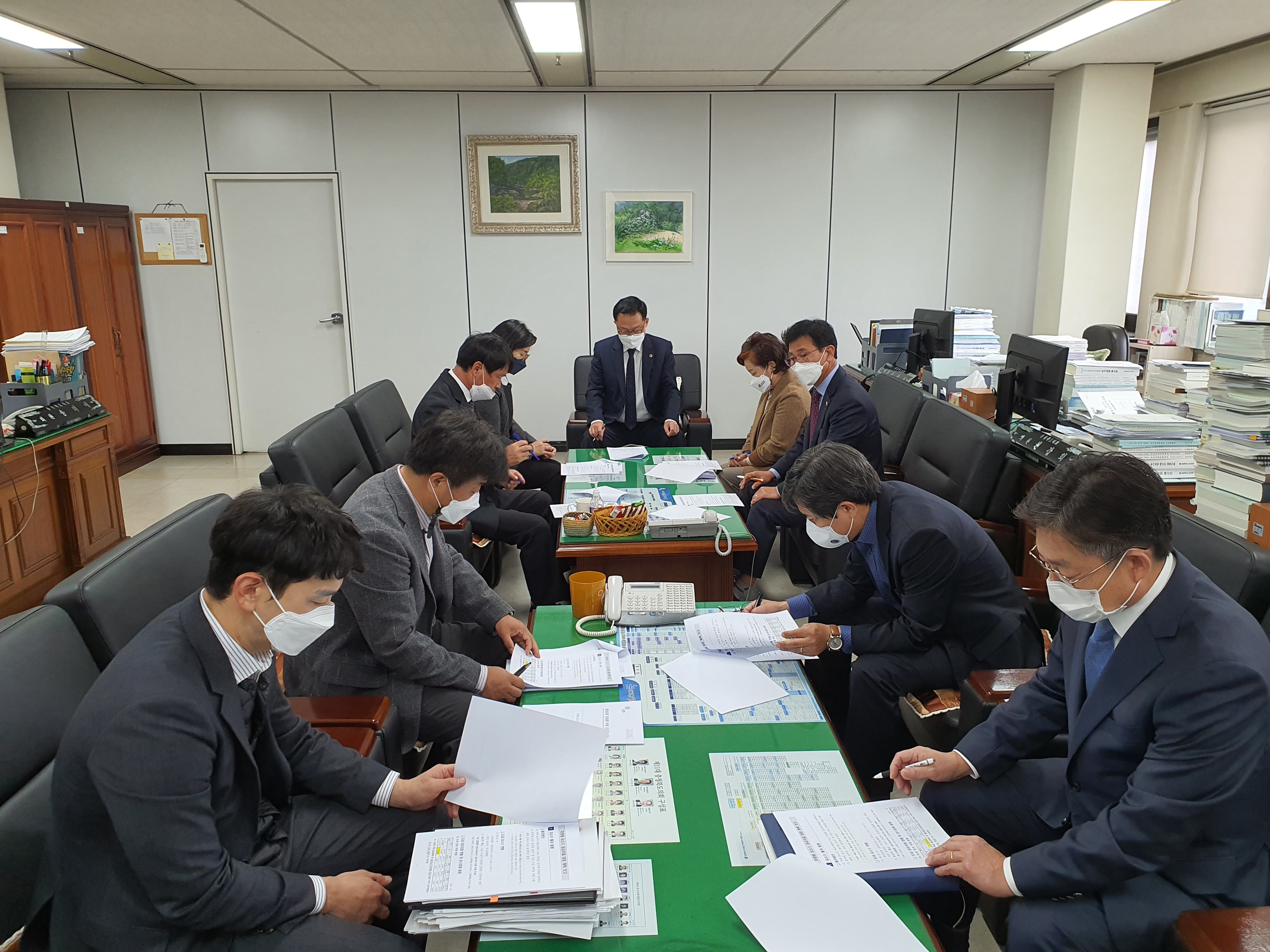 충북도의회 산경위, 요소 수급 대책 간담회 개최 - 1