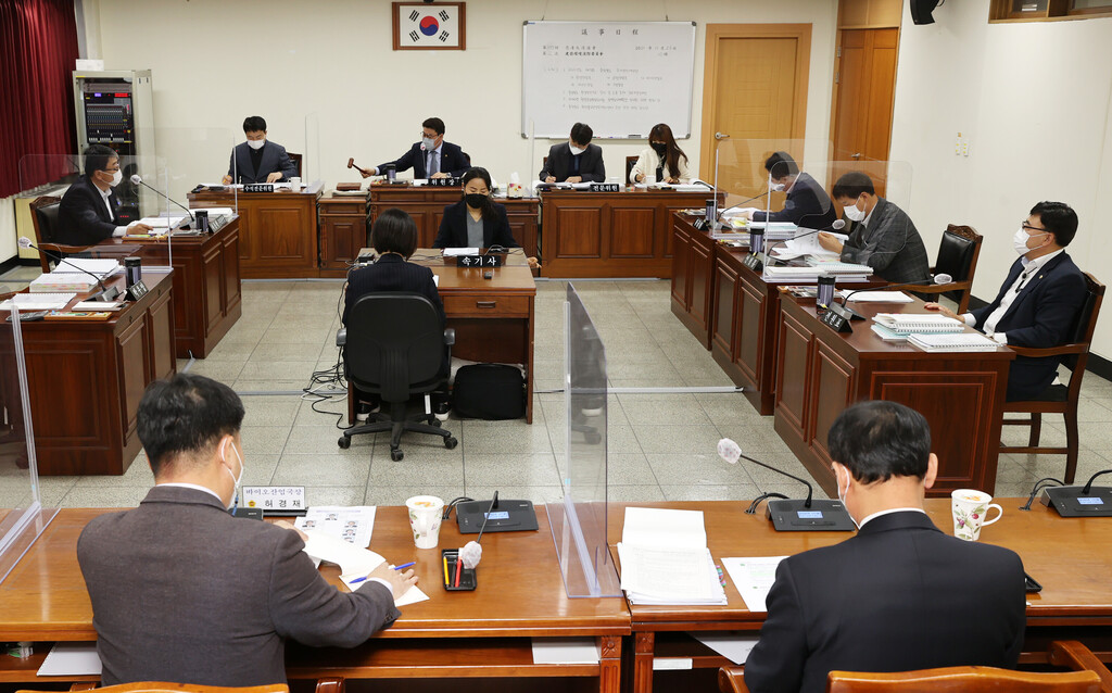 제395회 충청북도의회 정례회 제2차 건설환경소방위원회 개회 - 1