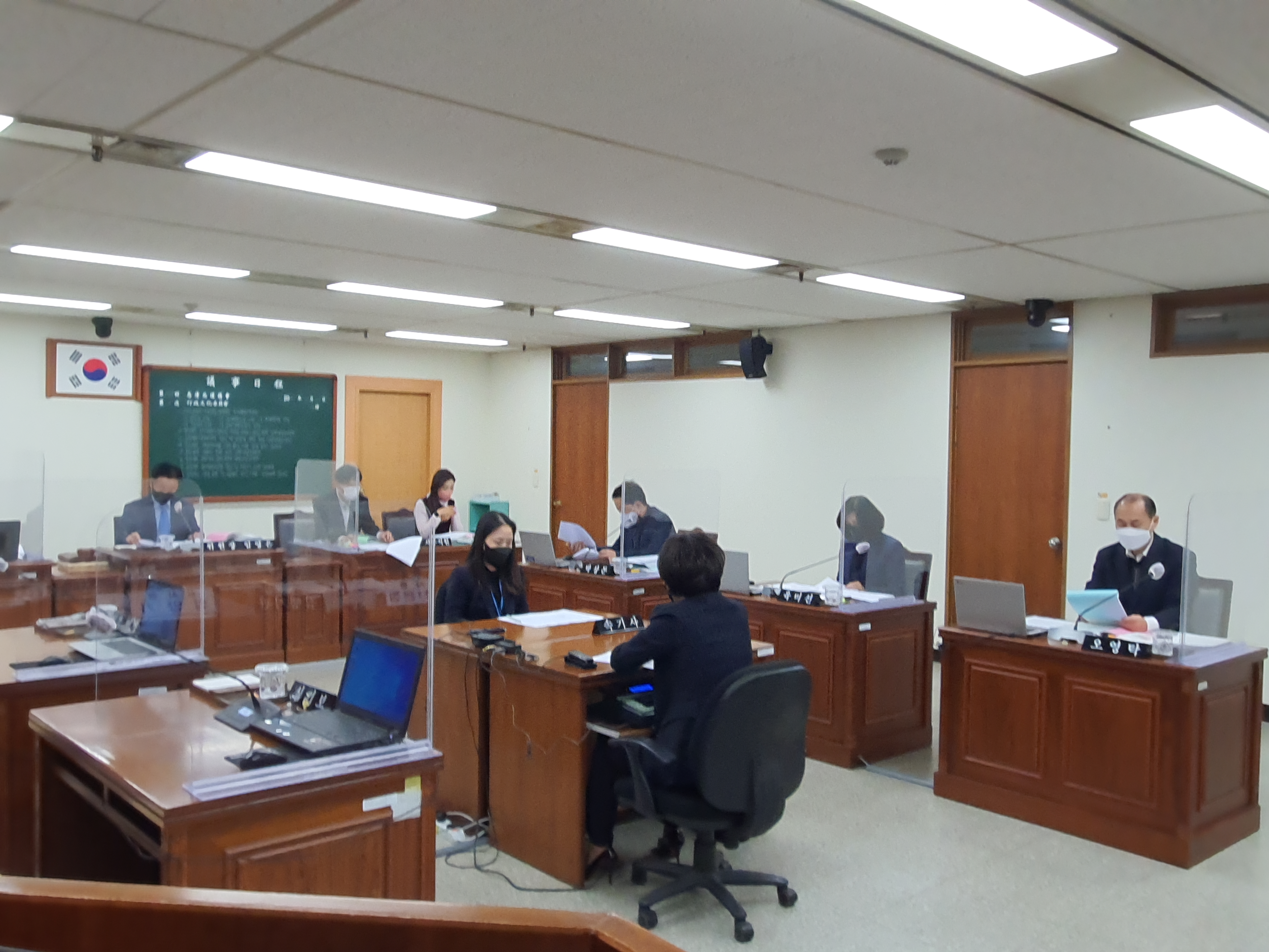 충북도의회 행정문화위원회 제1차 위원회 개최 - 1