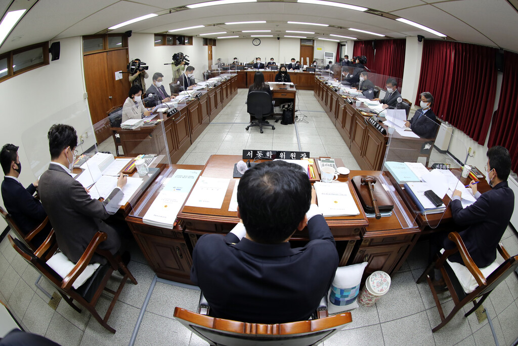 충북도의회 예산결산특별위원회“기관장이 직접 해결하라!” - 1