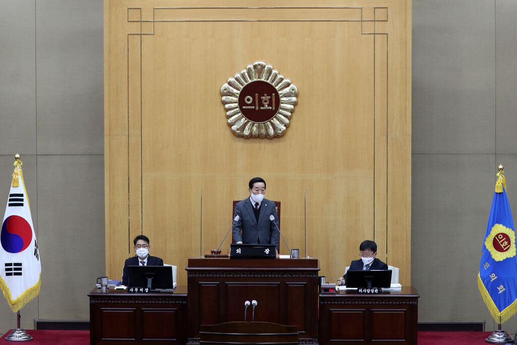 충청북도의회 제395회 정례회 제2차 본회의 개의   - 2
