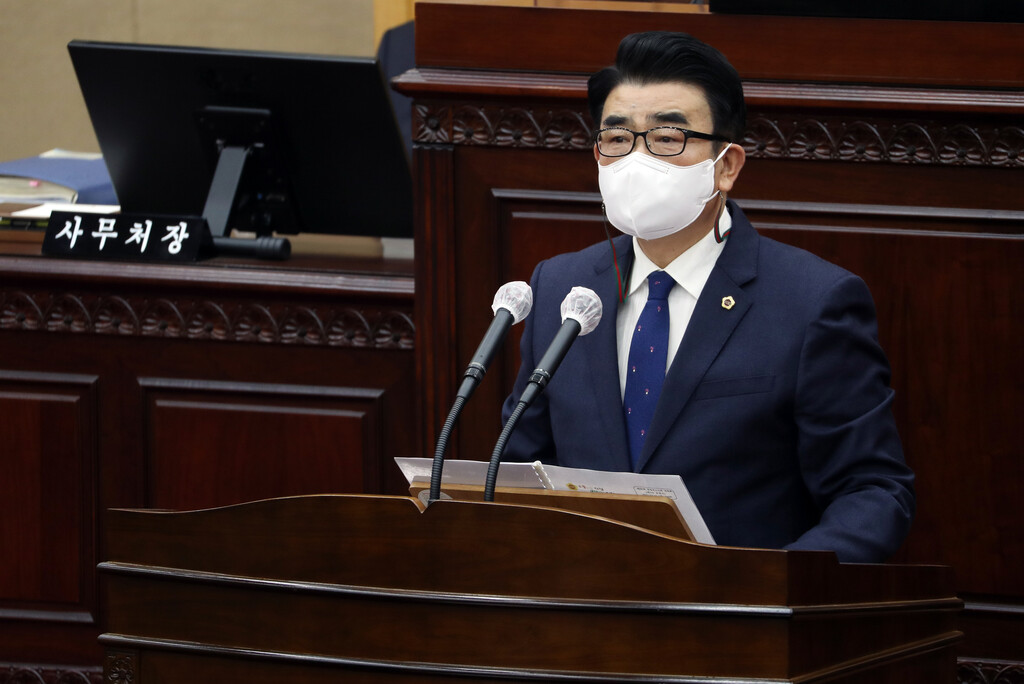 충북도의회, 학급당 학생 수 20명 상한 법제화 촉구 건의 - 1