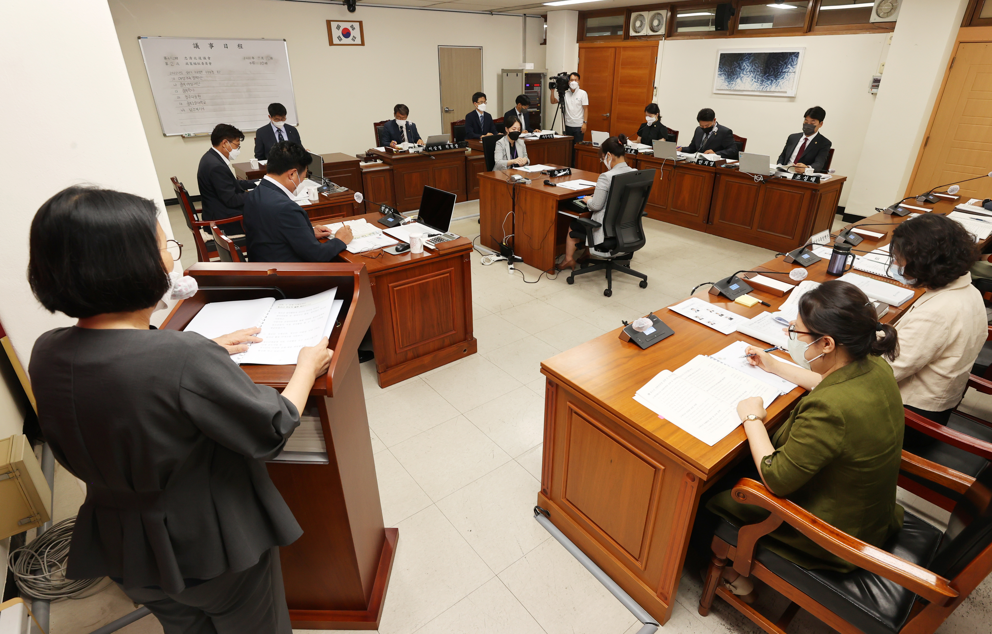 제402회 임시회 제2차 정책복지위원회 - 1