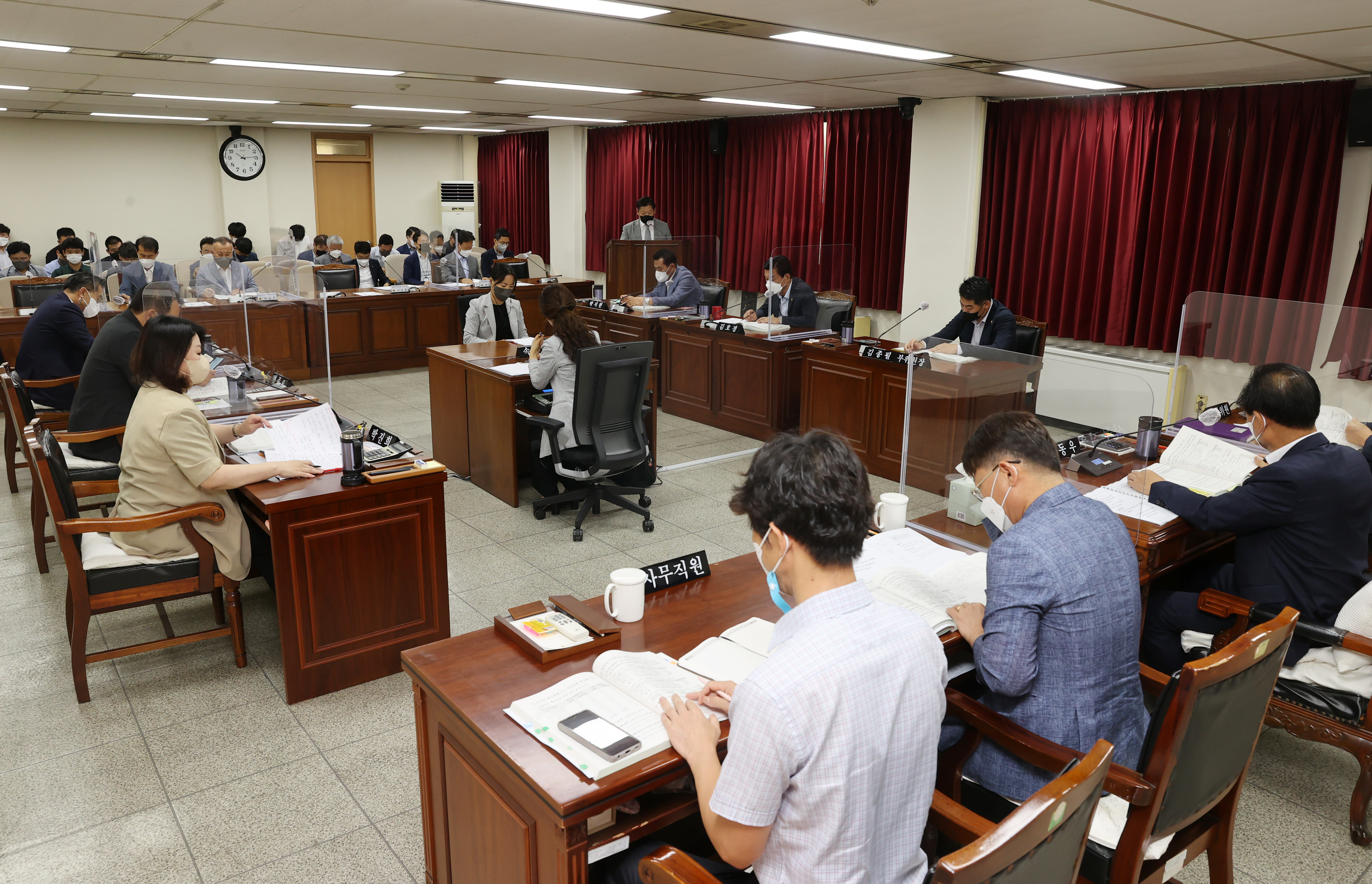  제402회 임시회 제2차 건설환경소방위원회 개회 - 2