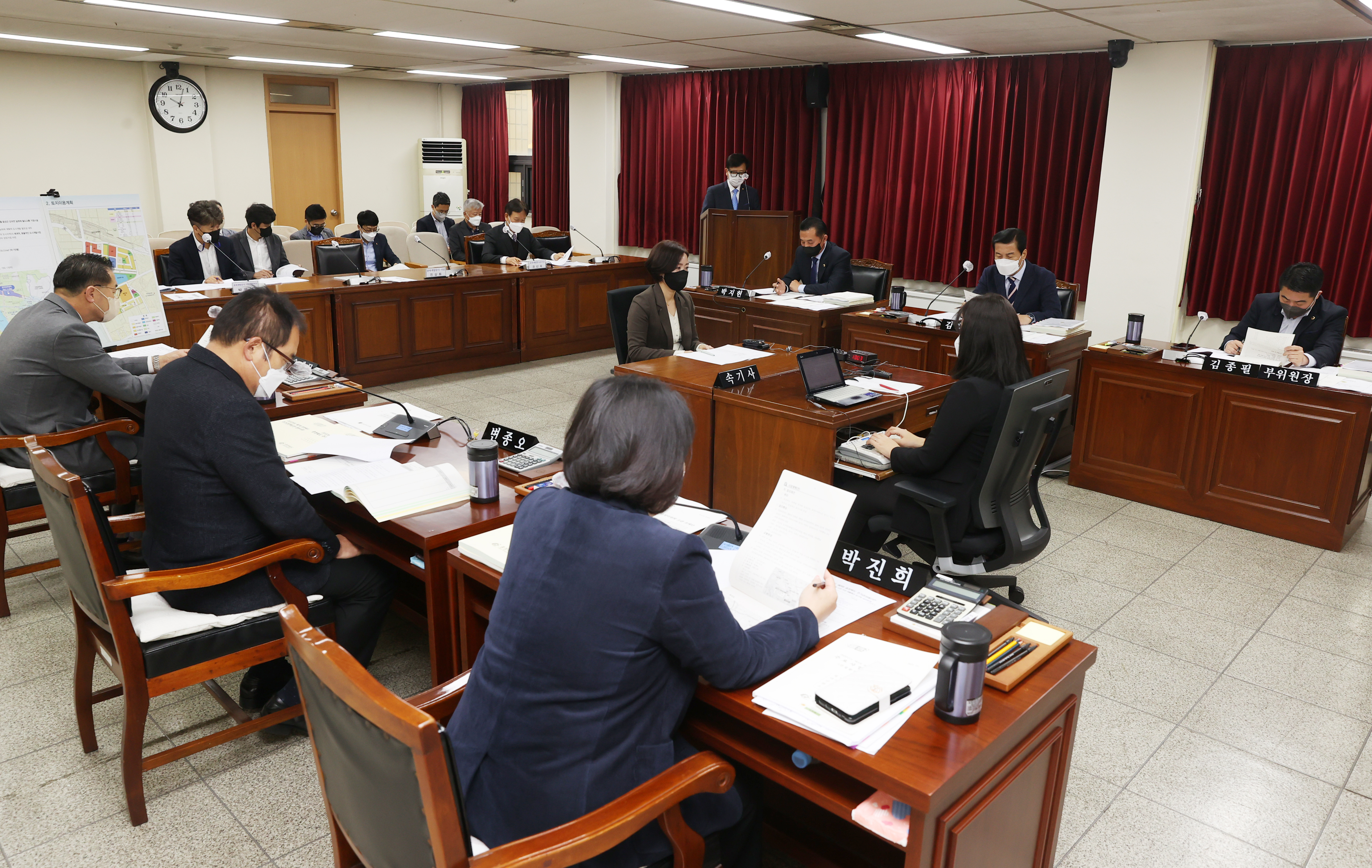 제405회 정례회 제1차 건설환경소방위원회 - 3