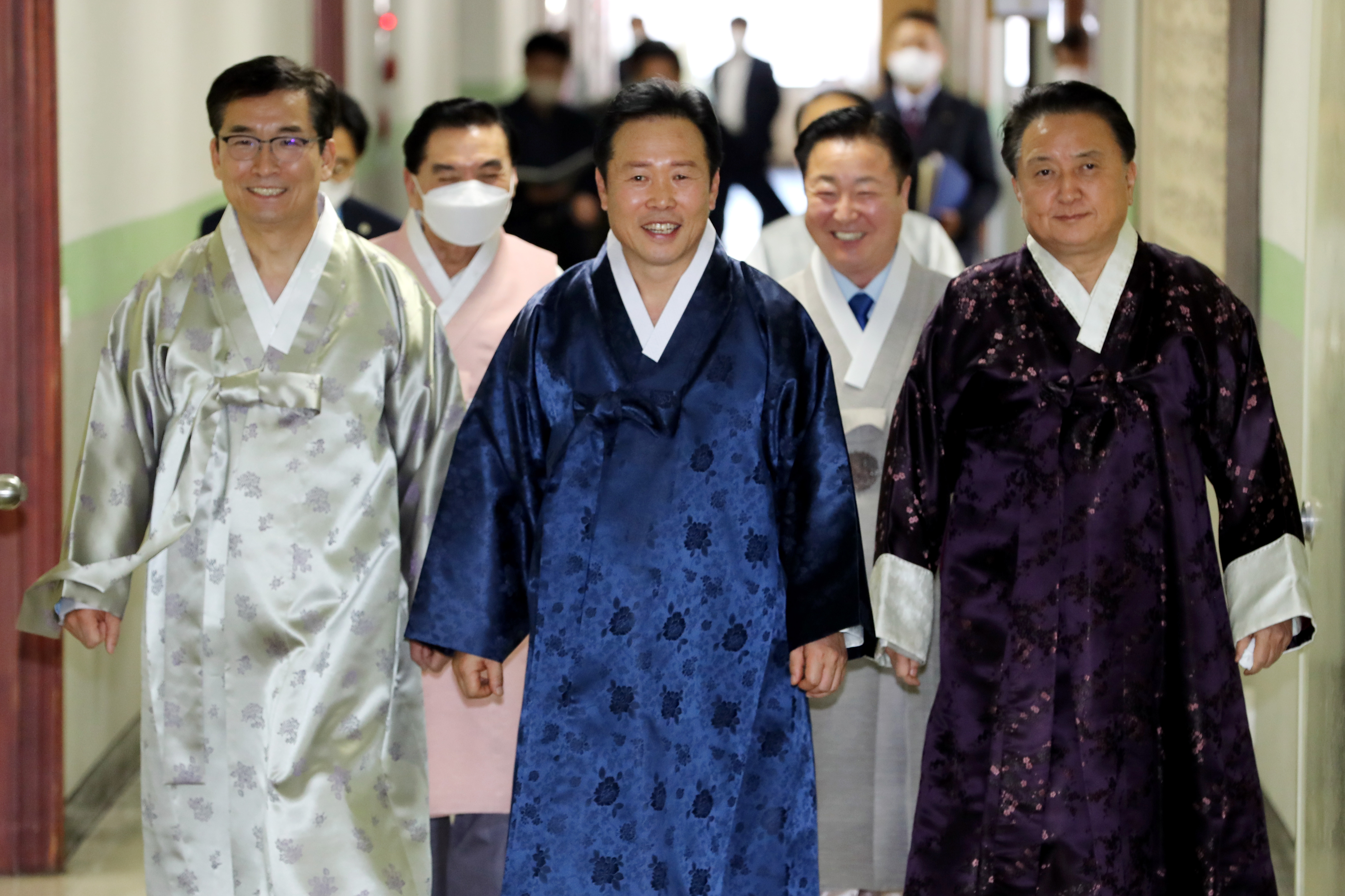 충북한복진흥협의회, 황영호 의장에게 감사의 뜻 전해 - 1