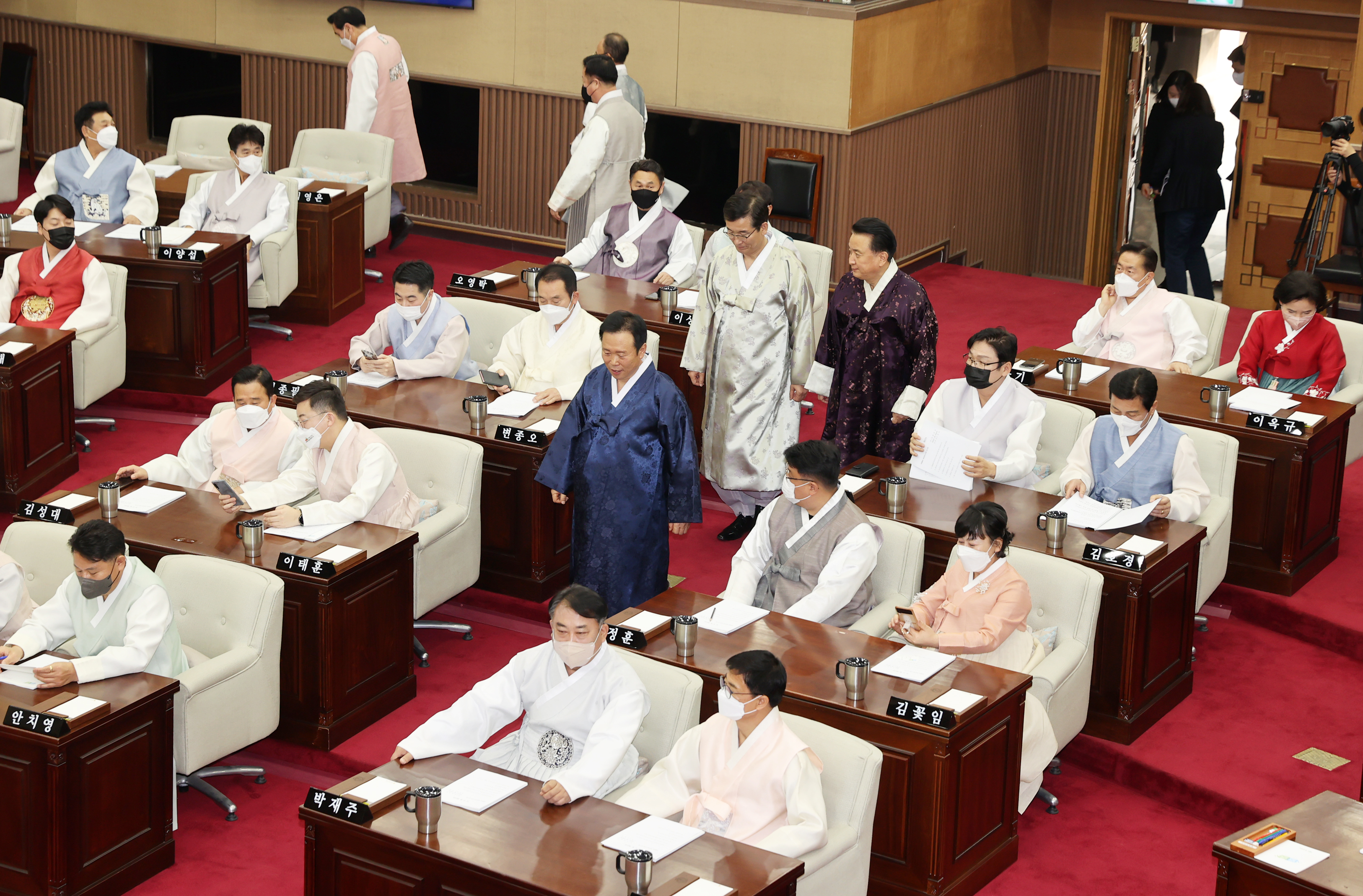 제406회 충북도의회 임시회 제1차 본회의 - 6
