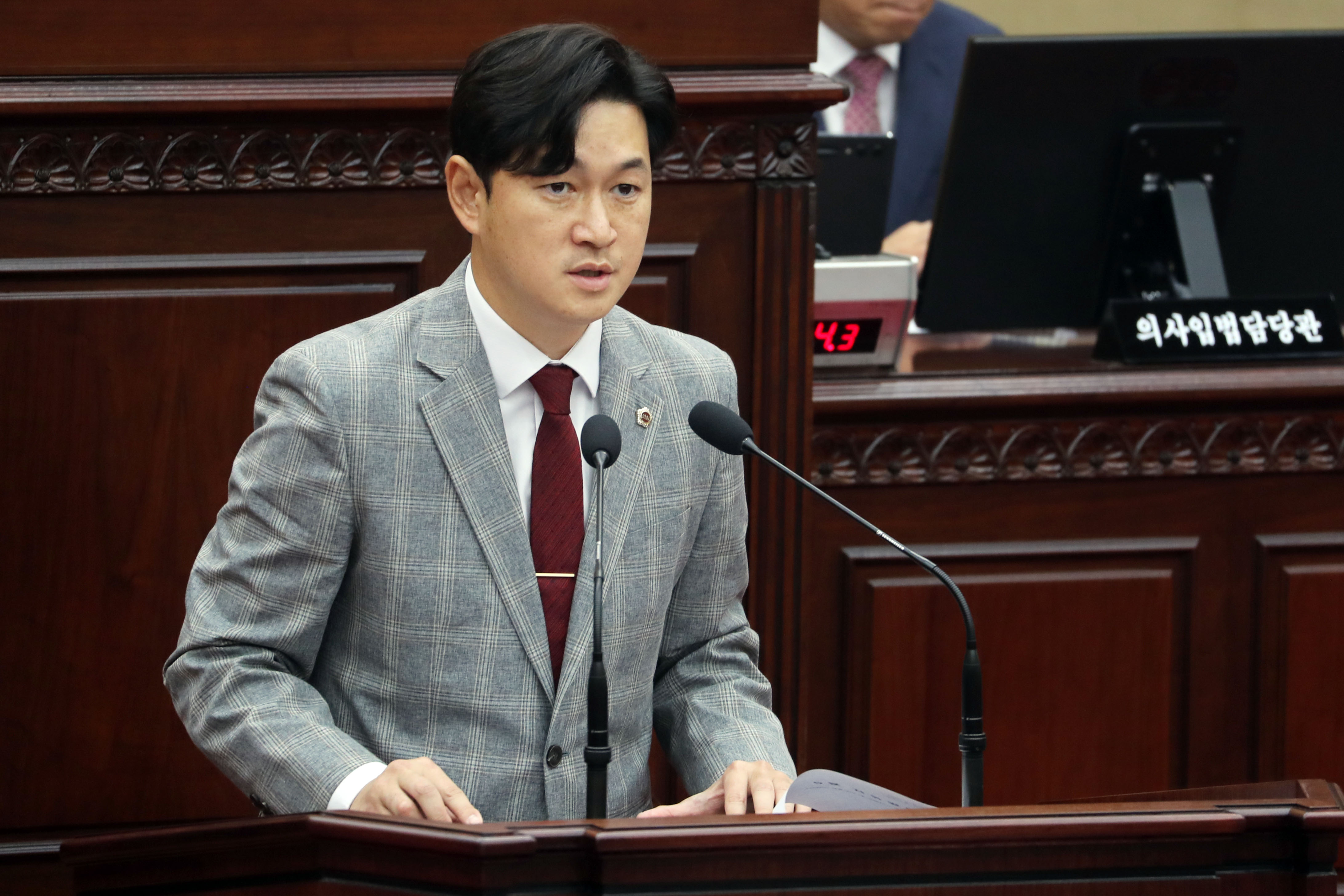 이욱희 의원 어린이 보호구역 교통안전 시설 설치 촉구 - 1