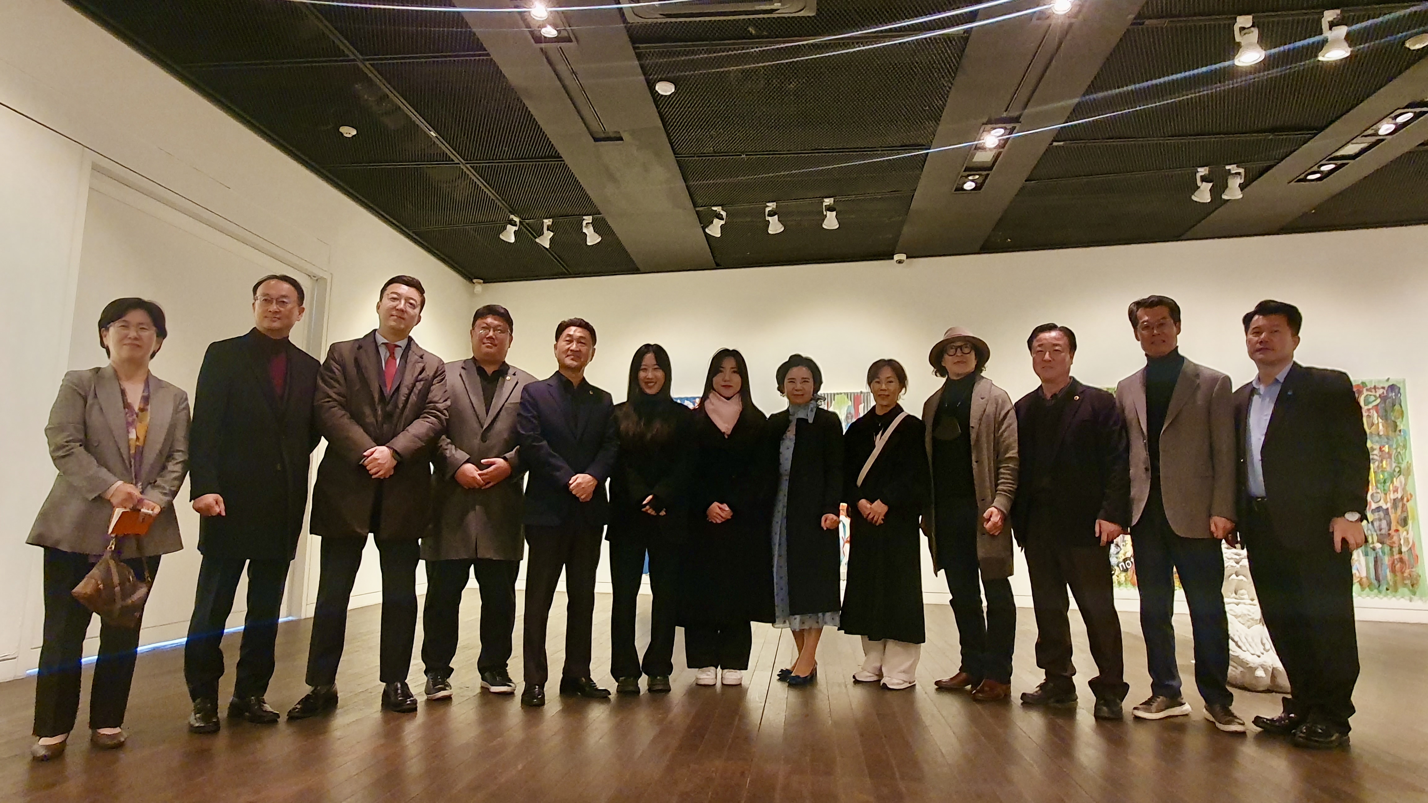 행정문화위, 행정사무감사 대비 서울 충북갤러리 방문 - 1