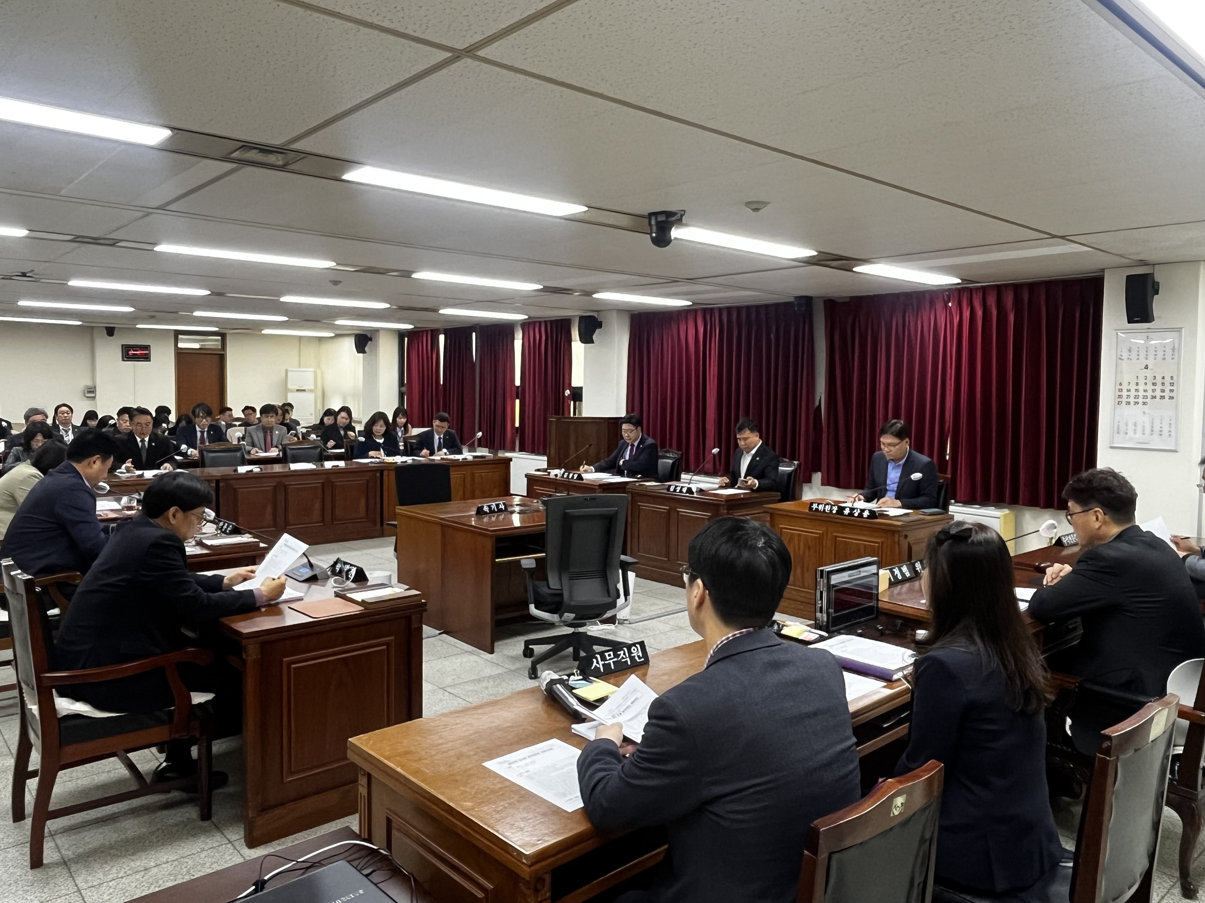 교육위, 제425회 임시회 앞두고 정례 간담회 - 1