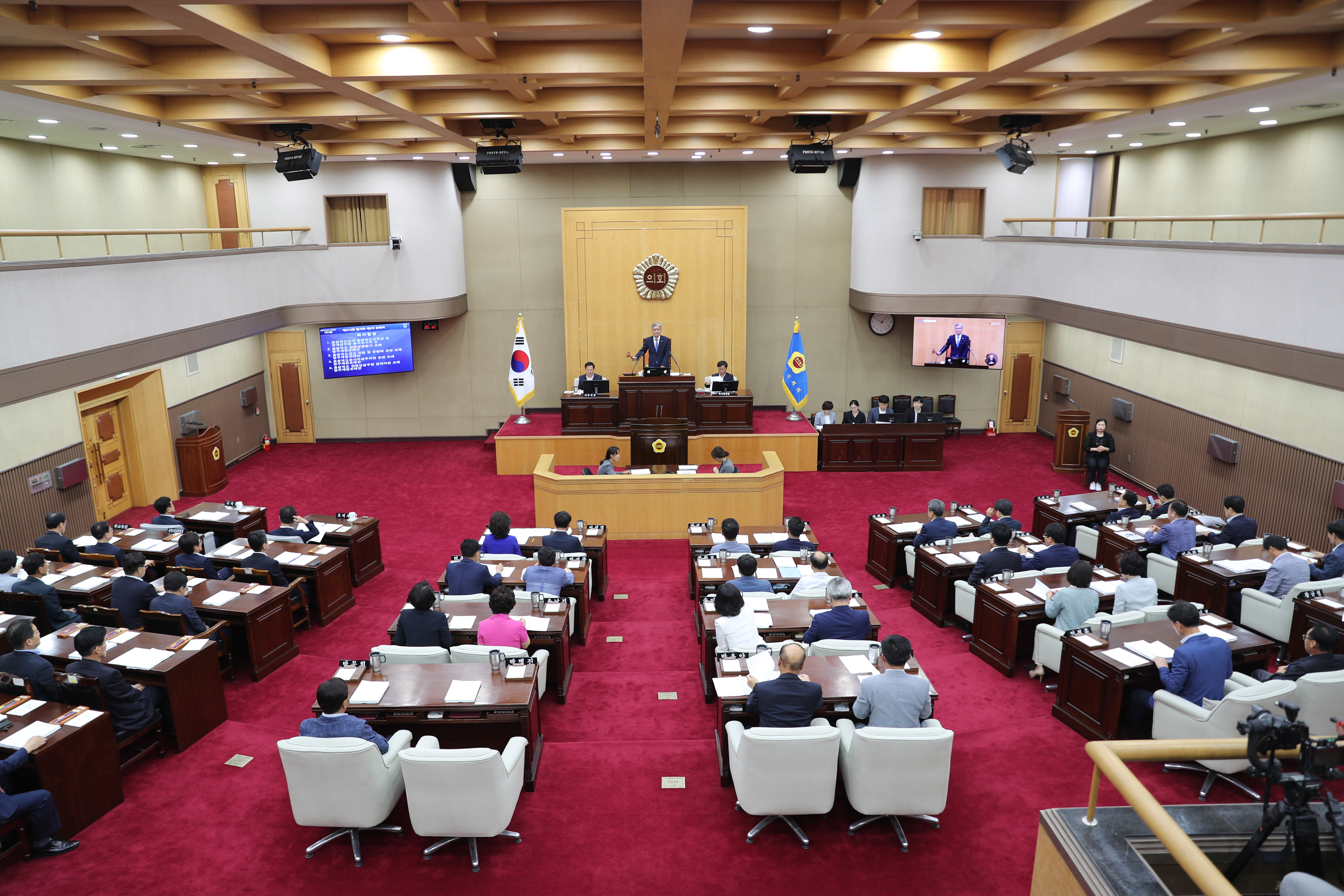 충청북도의회 제374회 임시회 활발한 의정활동 펼쳐 - 2