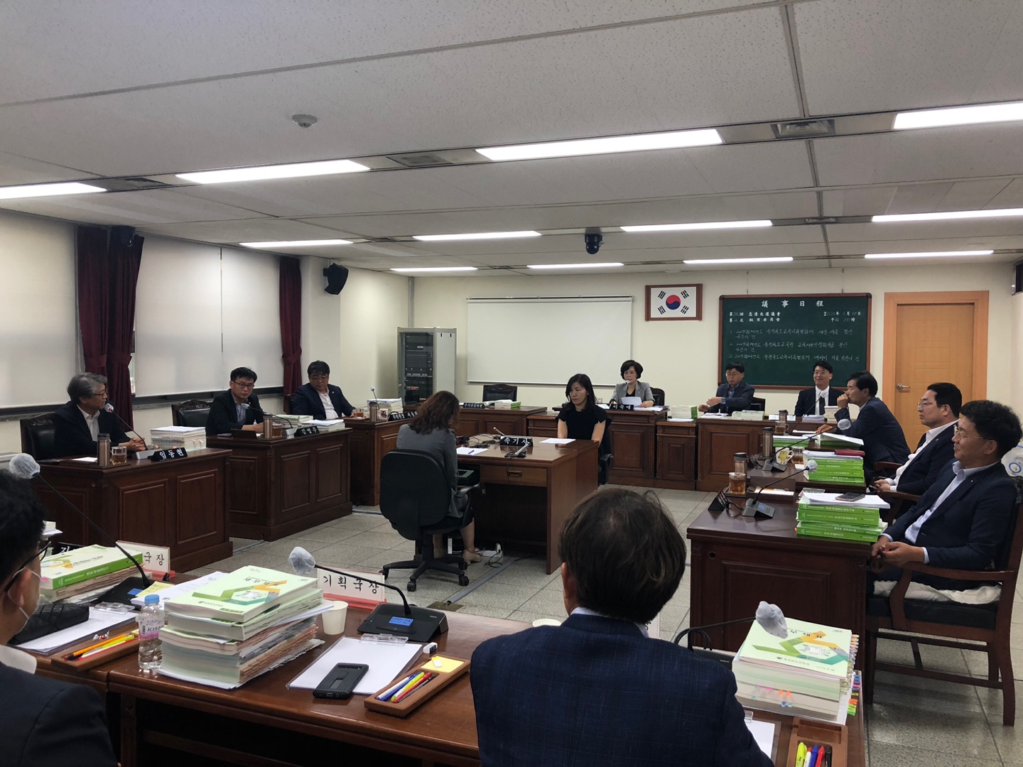 제382회 정례회 제2차 교육위원회 개최 - 1