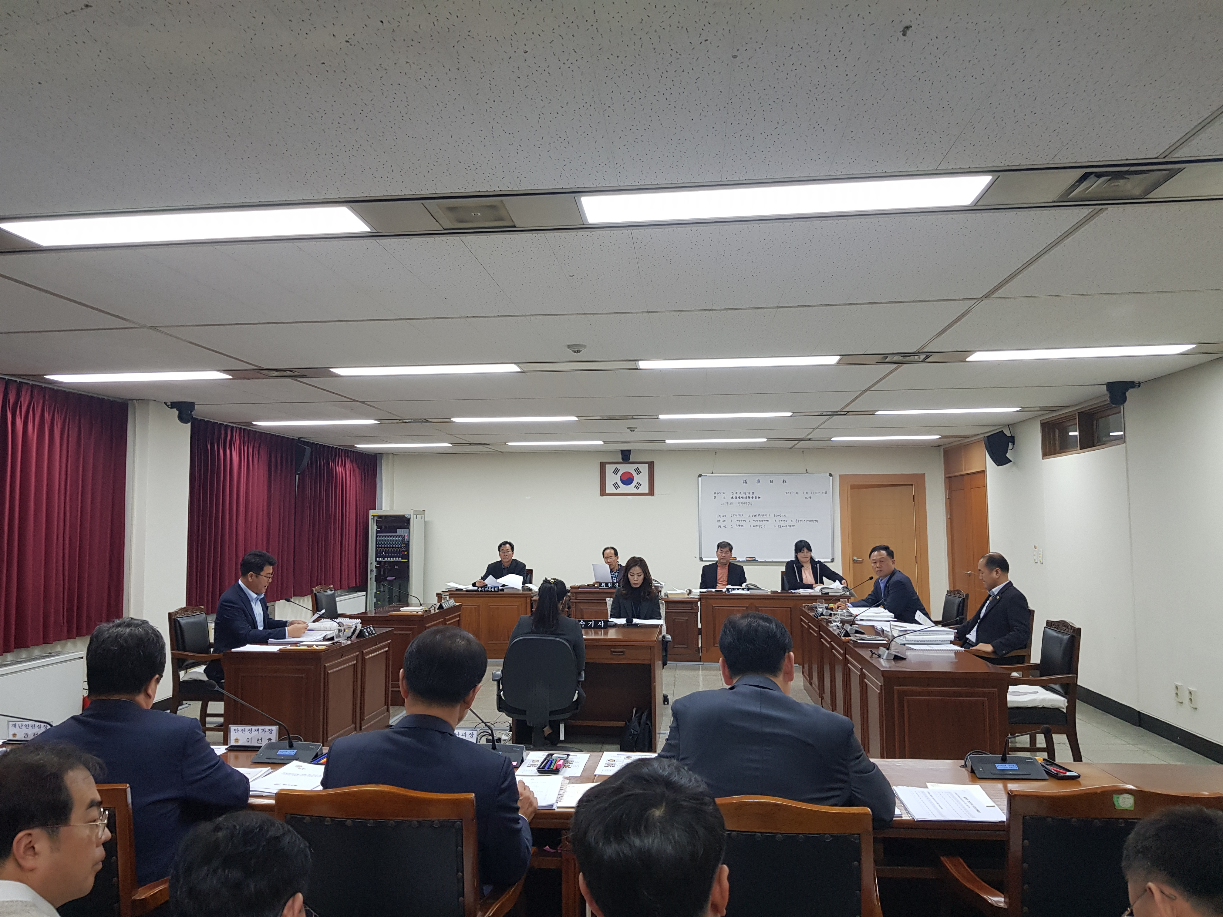 건설환경소방위원회 4개 소관부서 행정사무감사 실시  - 1