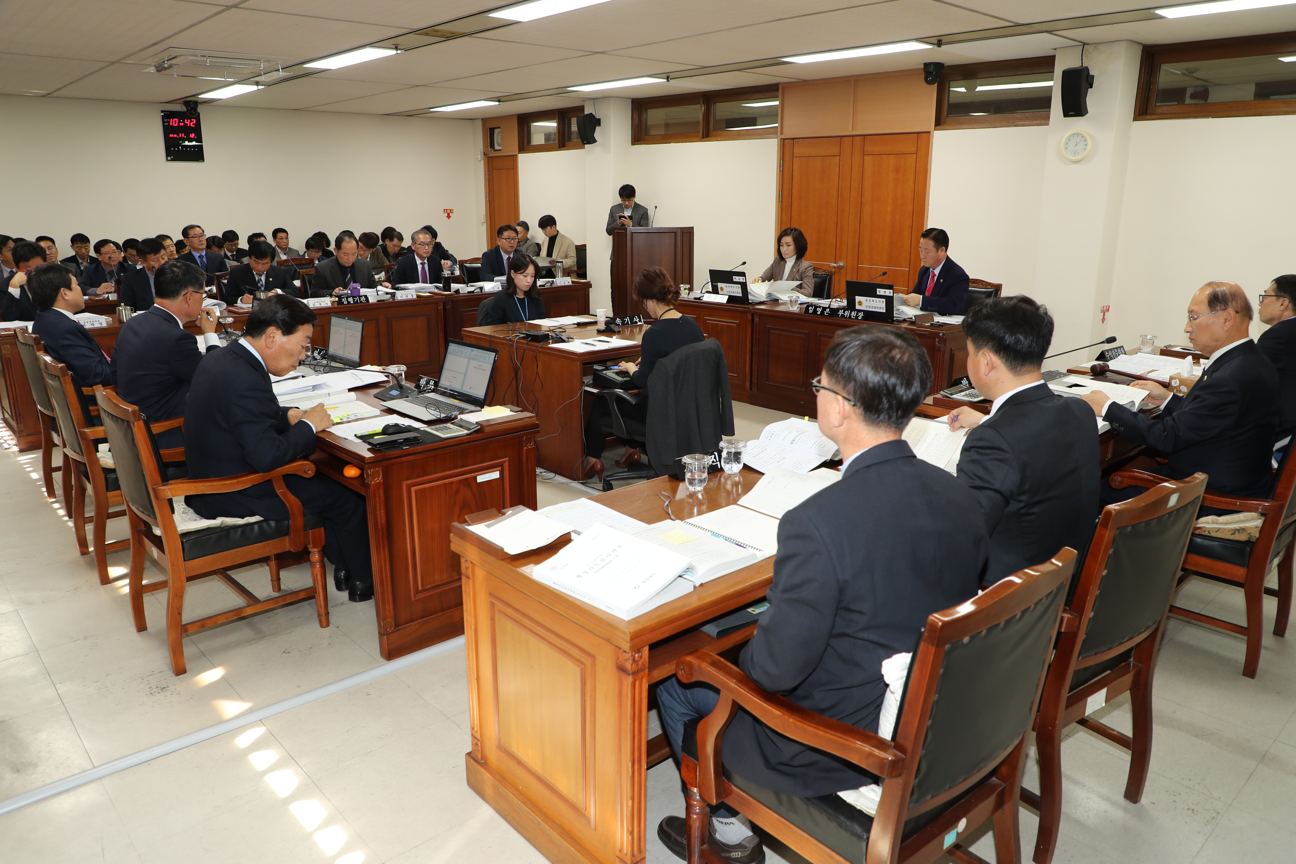 산업경제위원회 농정국 소관 행정사무감사 실시  - 2