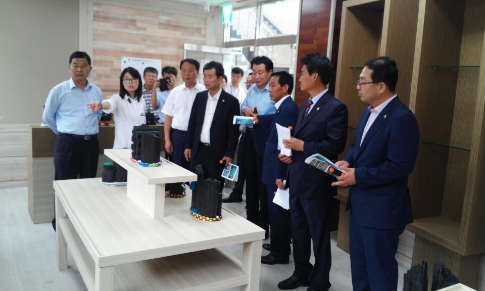 충청북도의회 산업경제위, 농어촌테마공원 현장방문 - 4