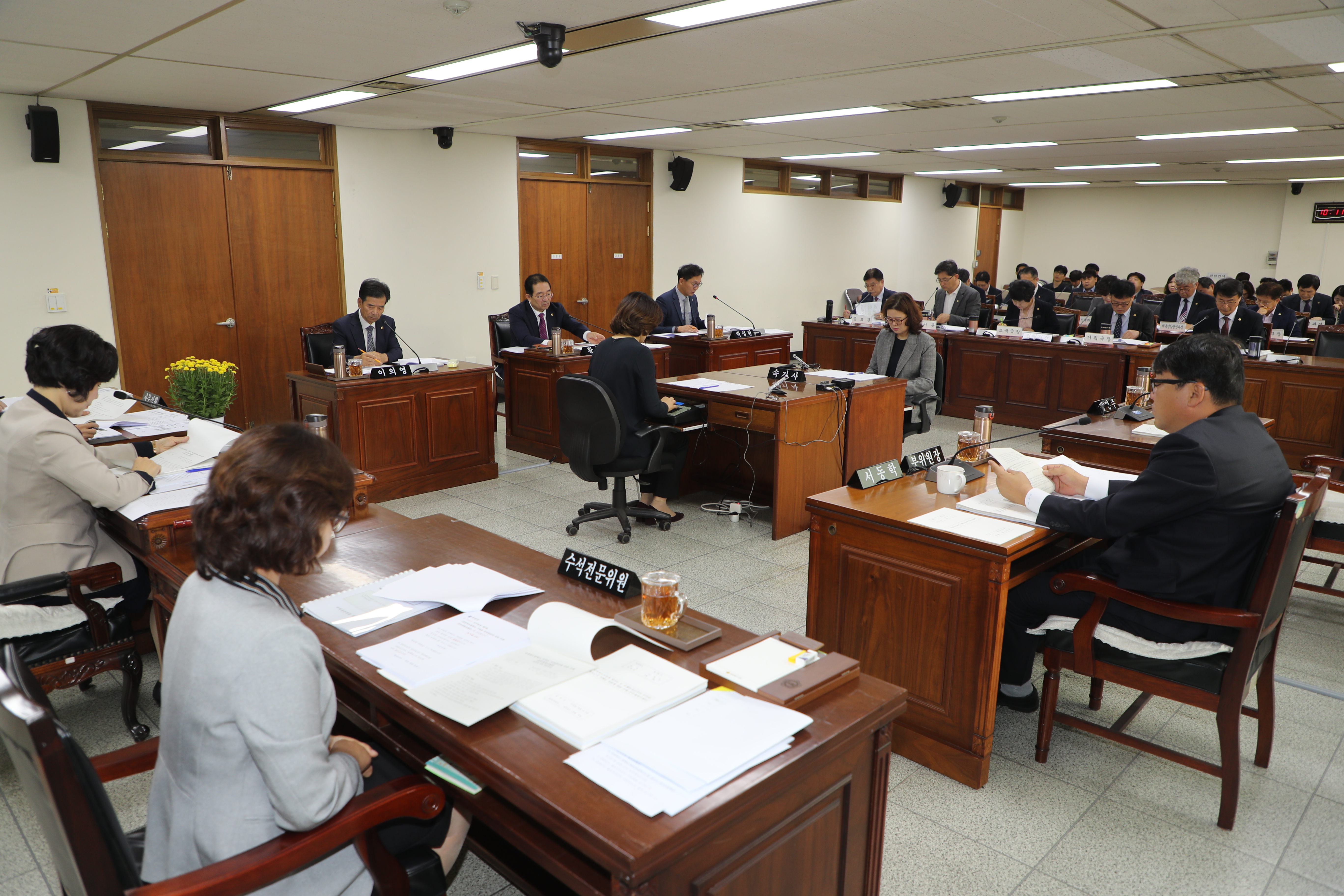 교육위원회 제1차 위원회 조례안 심사  - 1