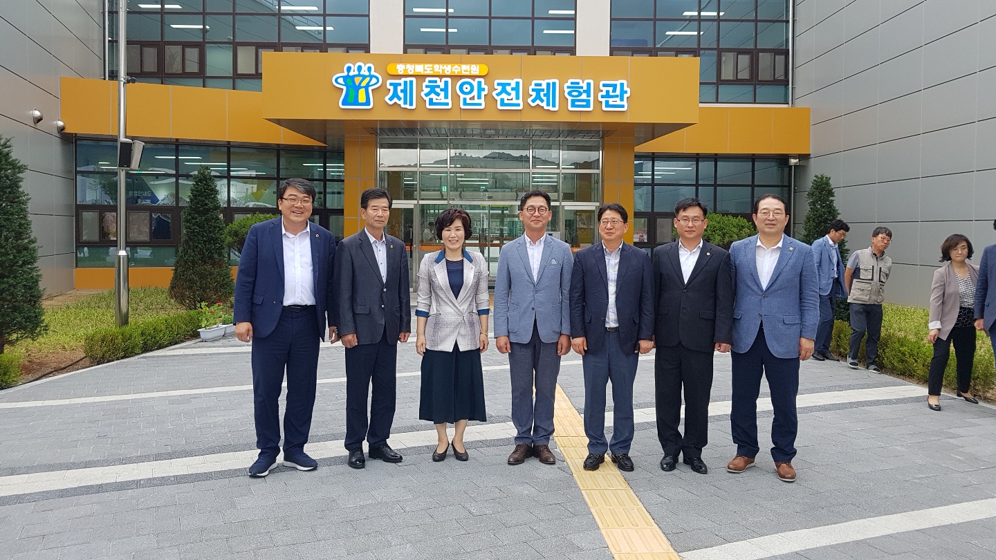 제374회 임시회 교육위원회 현장방문 - 4