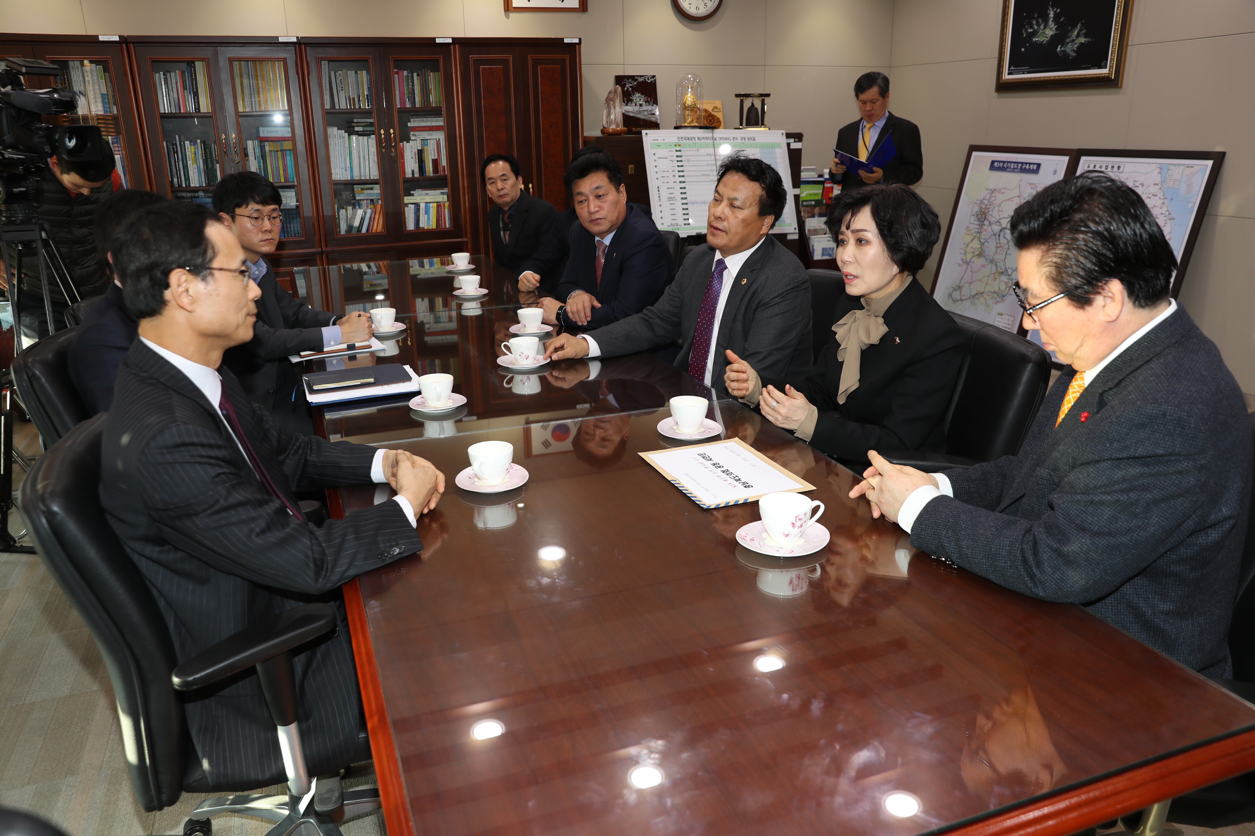 충북·남도의회 세종역 신설 백지화를 위한 연대 행동에 나서 - 2