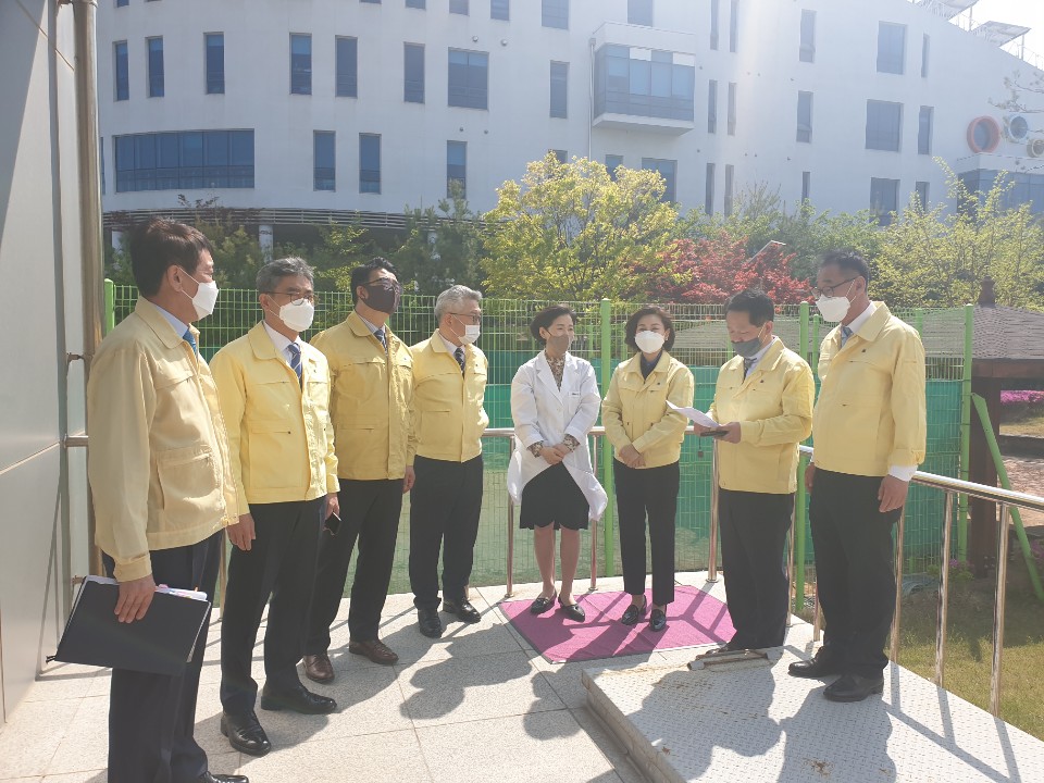 정책복지위원회, 보건환경연구원 격려 방문 - 1