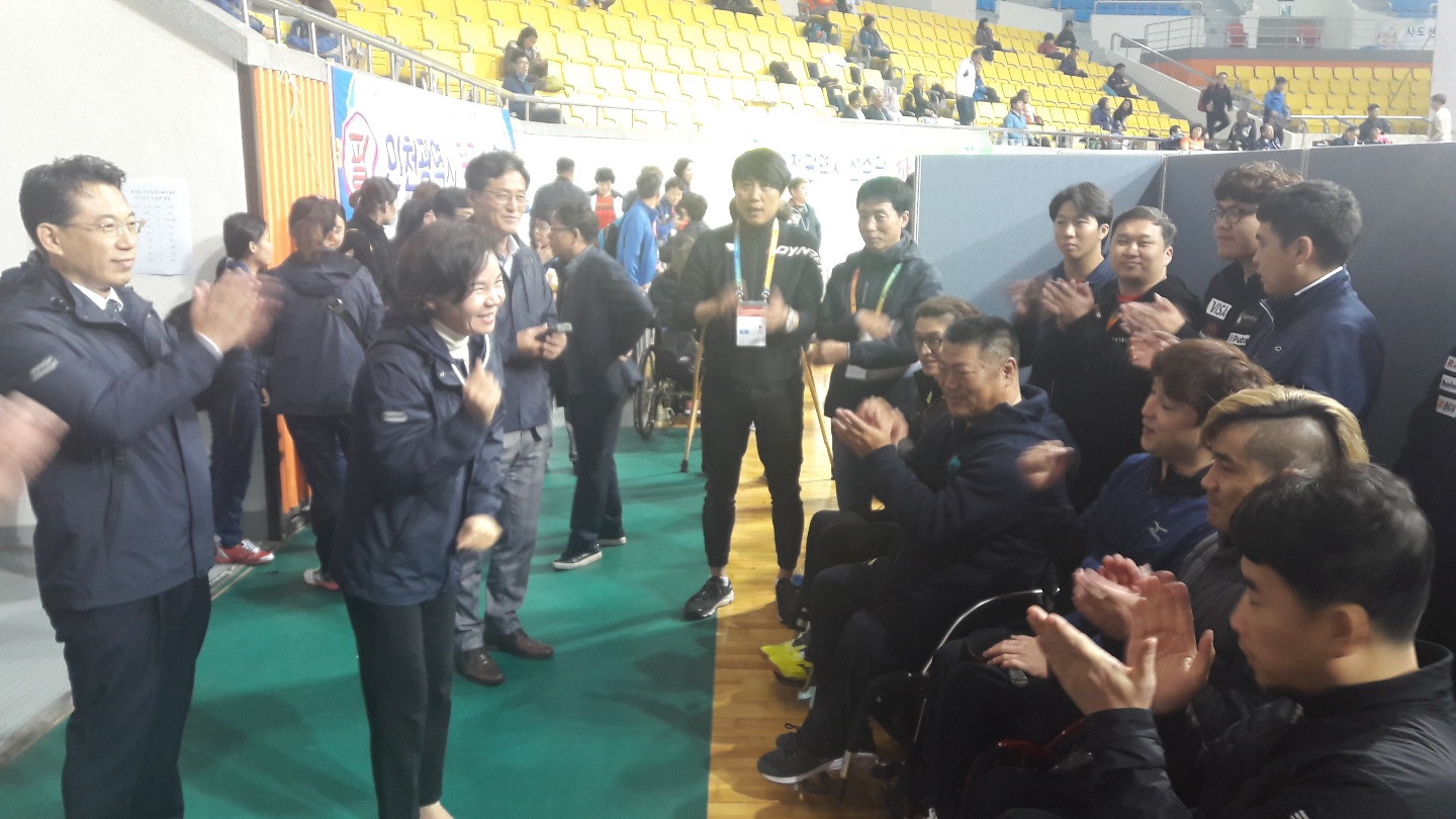 행정문화위원회, 전국장애인체전 참가 충북선수단 격려 - 2