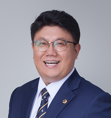 행정문화위원회 위원장 최정훈 사진