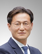 Yeon Cheol-heum   사진